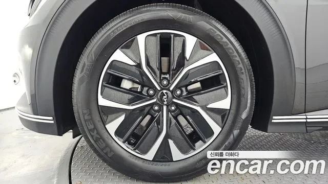 Kia Ev6, 2022 — фото 5