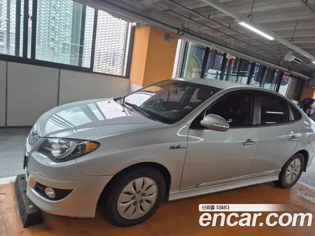 Hyundai Avante Hybrid