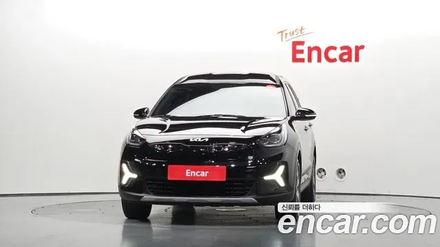 Kia Niro Plus, 2022 — фото 3