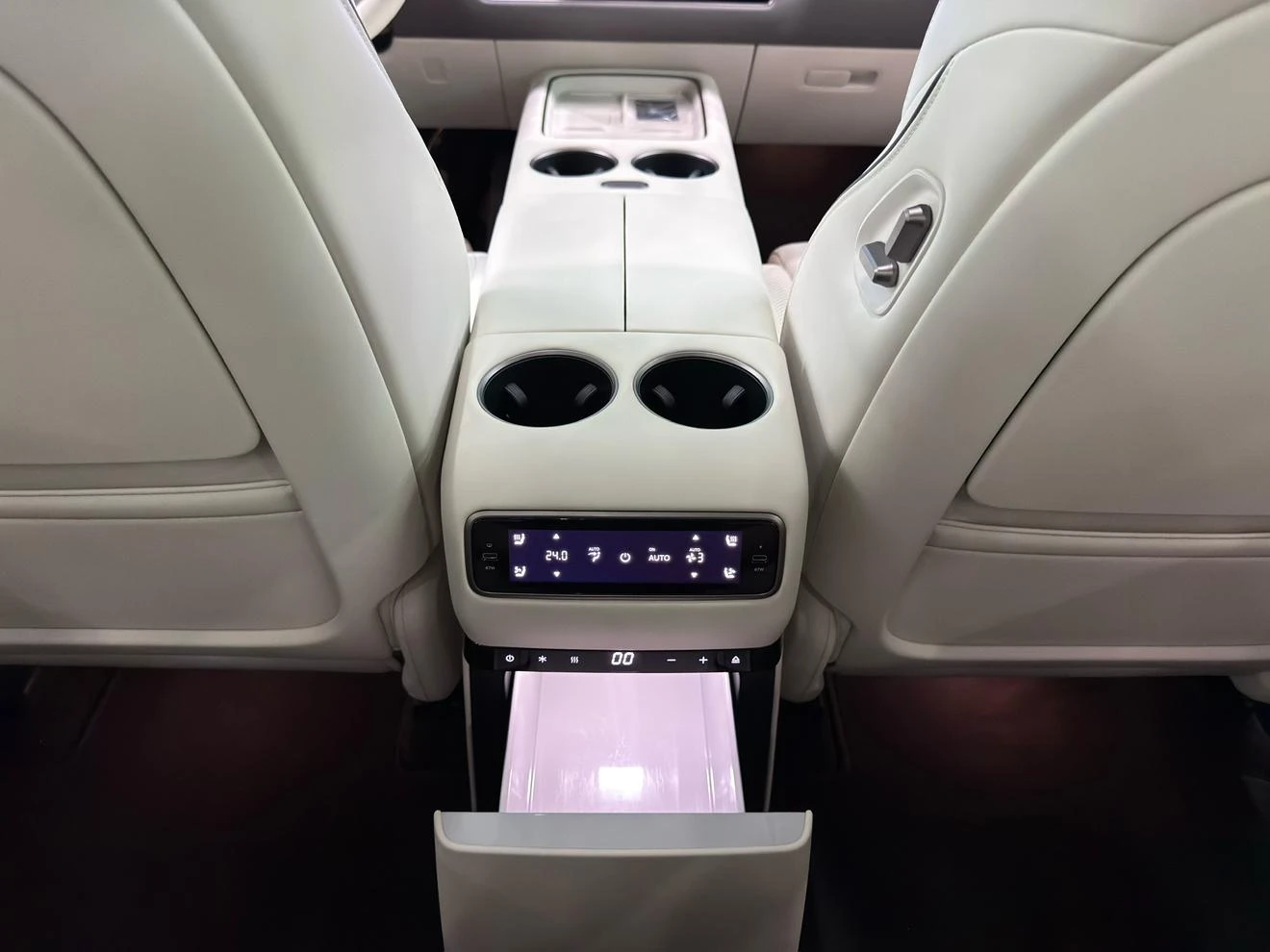 Li Auto ideal i8, 2025 — фото 20