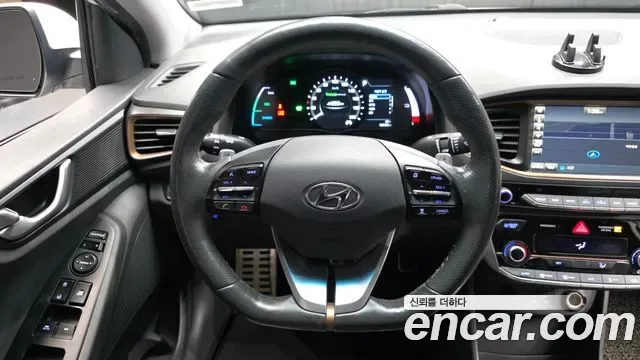 Hyundai Ioniq Ionic Electric, 2017 — фото 13