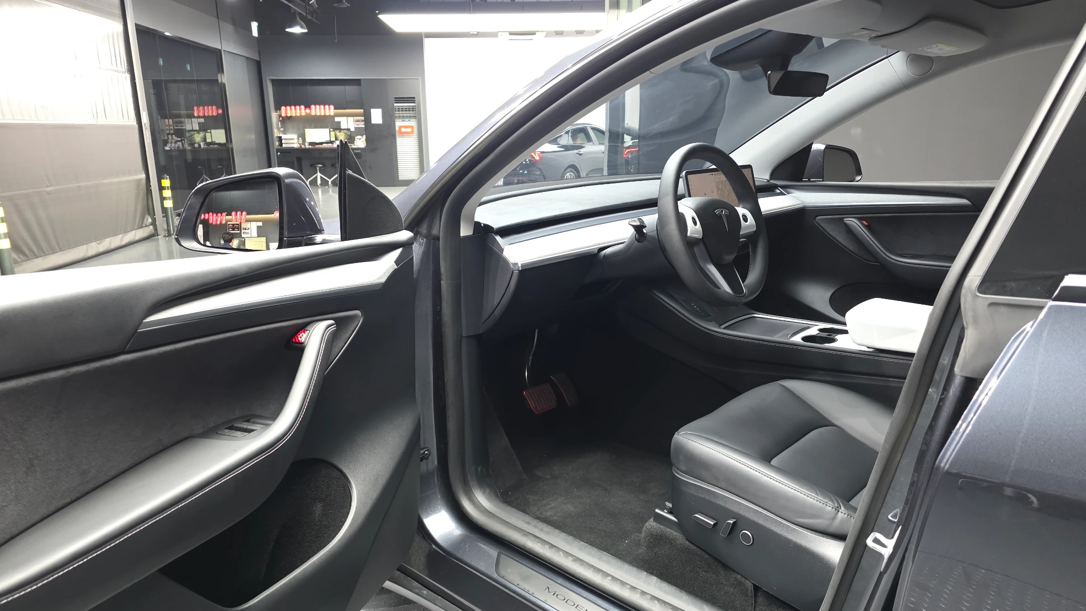 Tesla Model Y, 2025 — фото 10