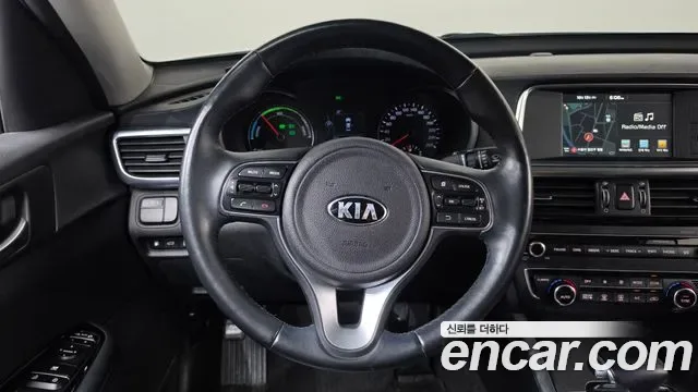 Kia K5 Hybrid, 2016 — фото 12