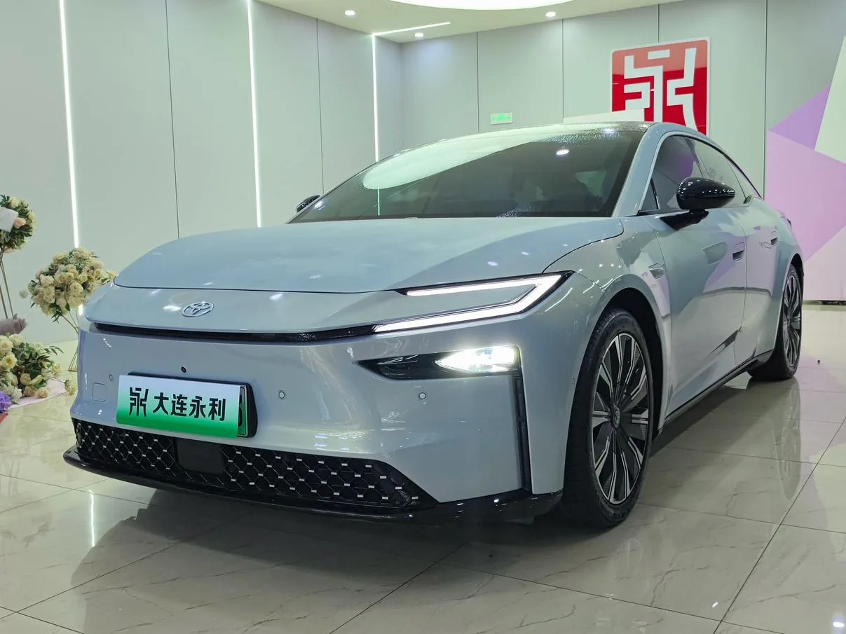Toyota Platinum Intelligence 7