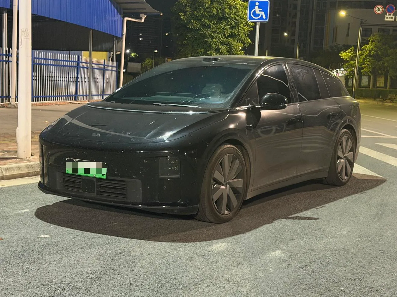 Li Auto ideal i6