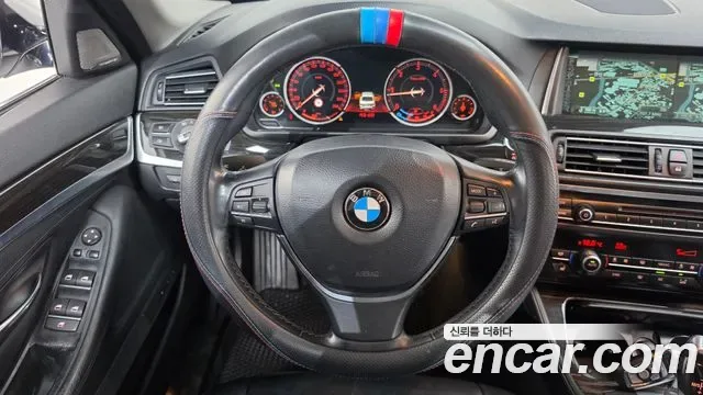 BMW 5-Series F10, 2014 — фото 13