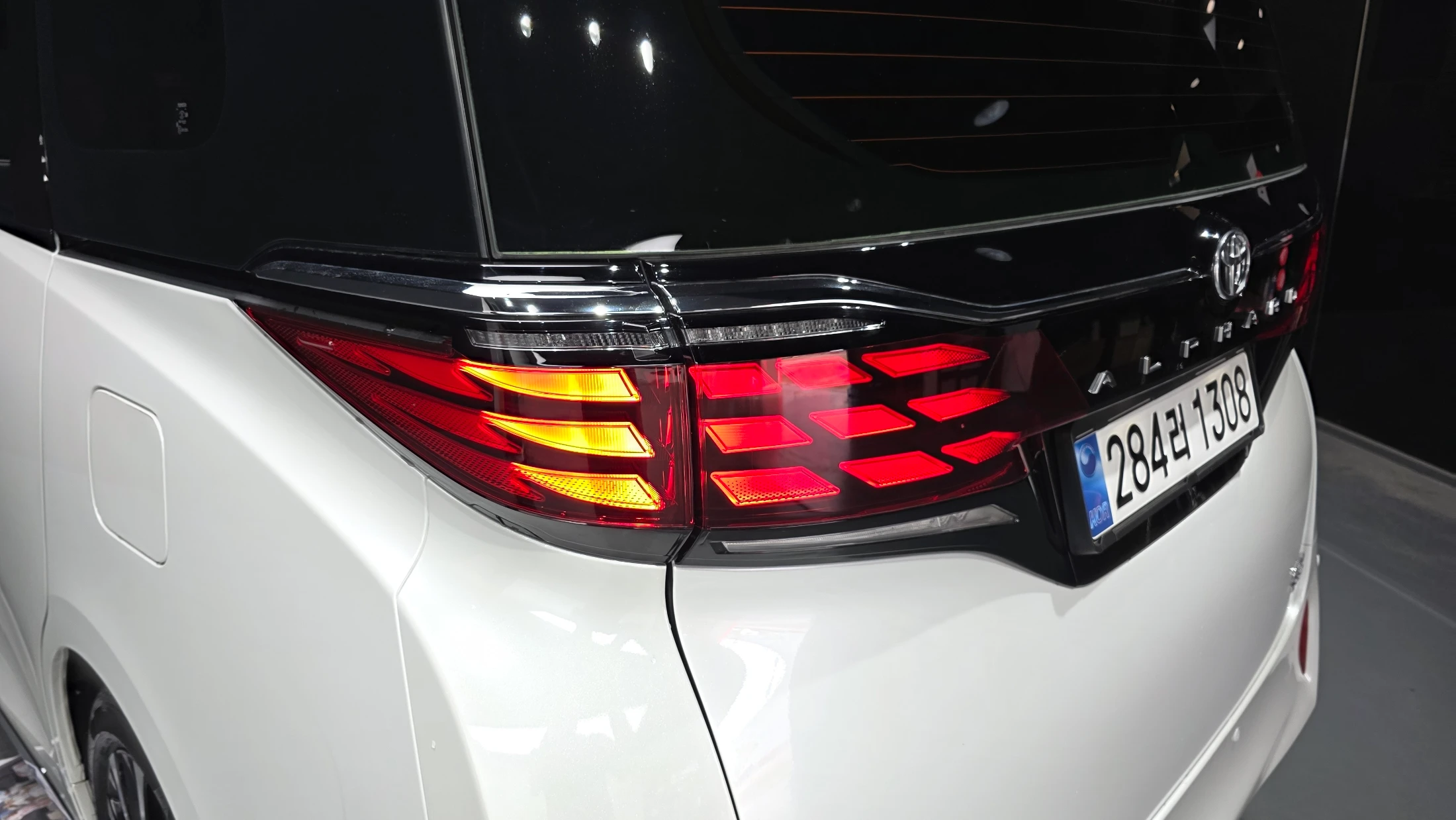 Toyota Alphard Alpad, 2025 — фото 23