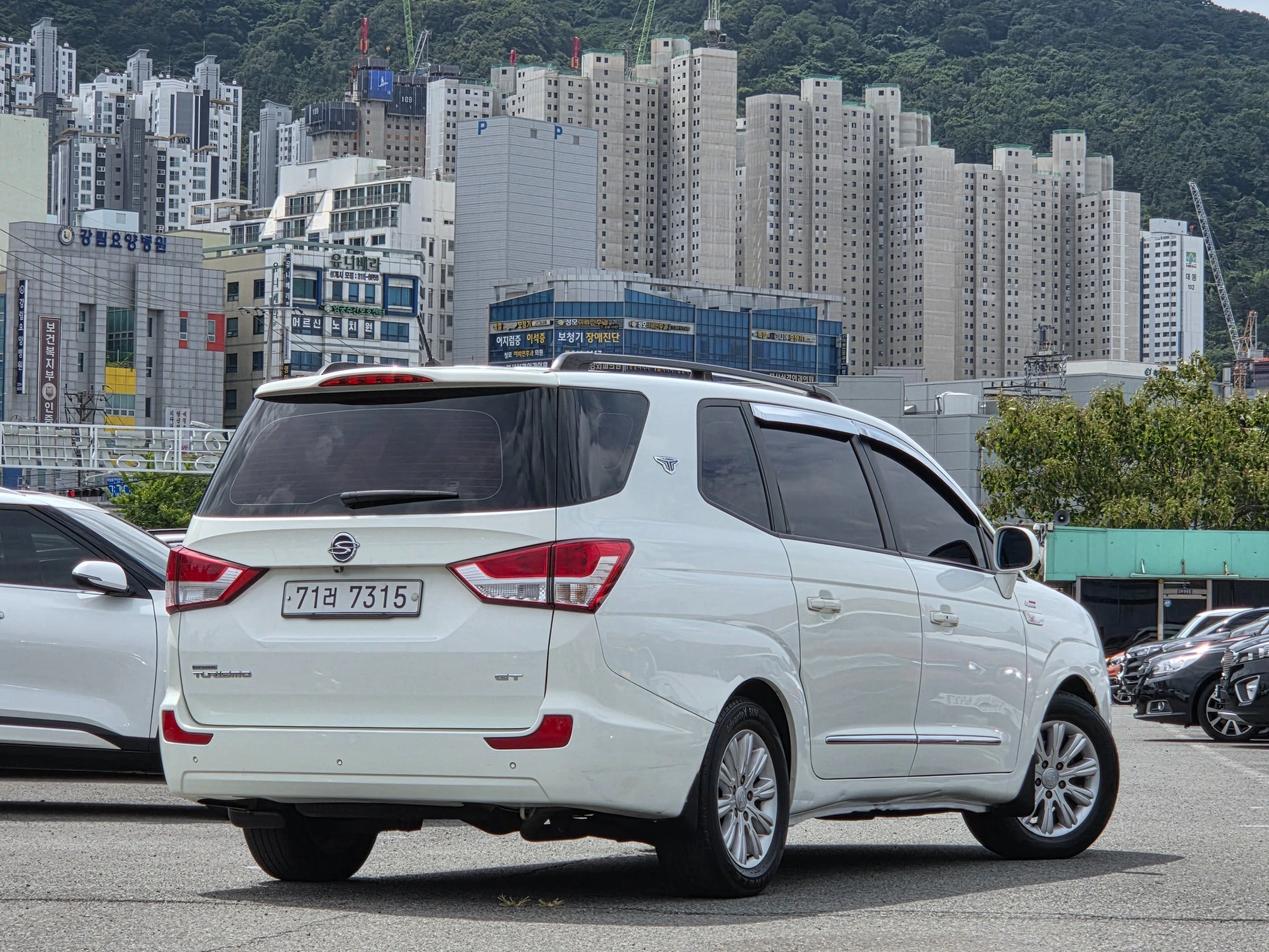 KG_Mobility_Ssangyong Korando Turismo, 2013 — фото 3