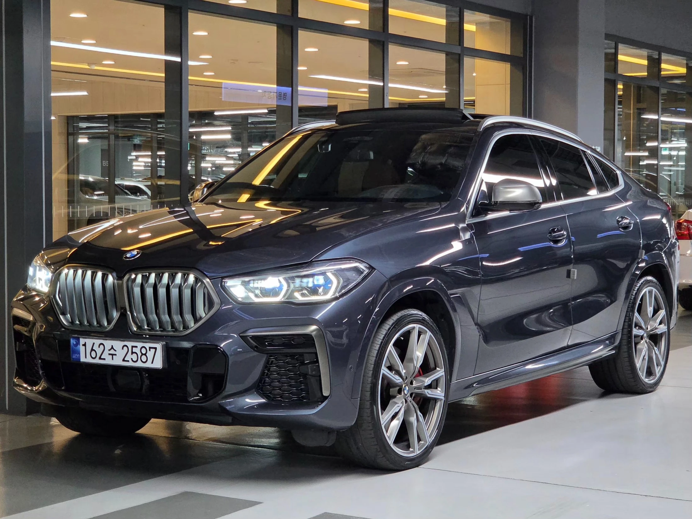 BMW X6 G06