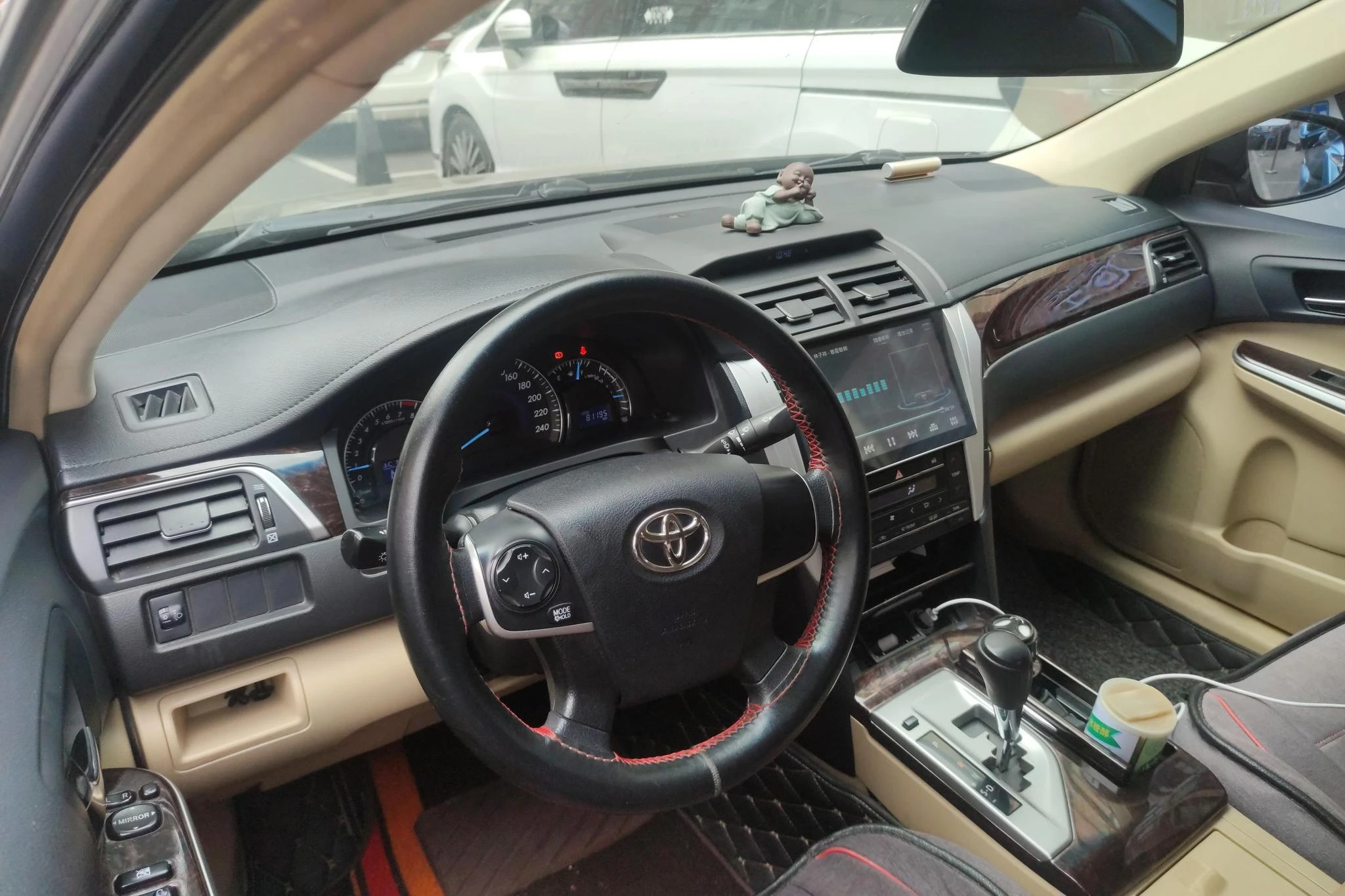 Toyota Camry, 2015 — фото 14