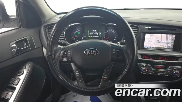 Kia K5 Hybrid, 2013 — фото 15