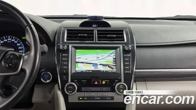 Toyota Camry, 2012 — фото 14