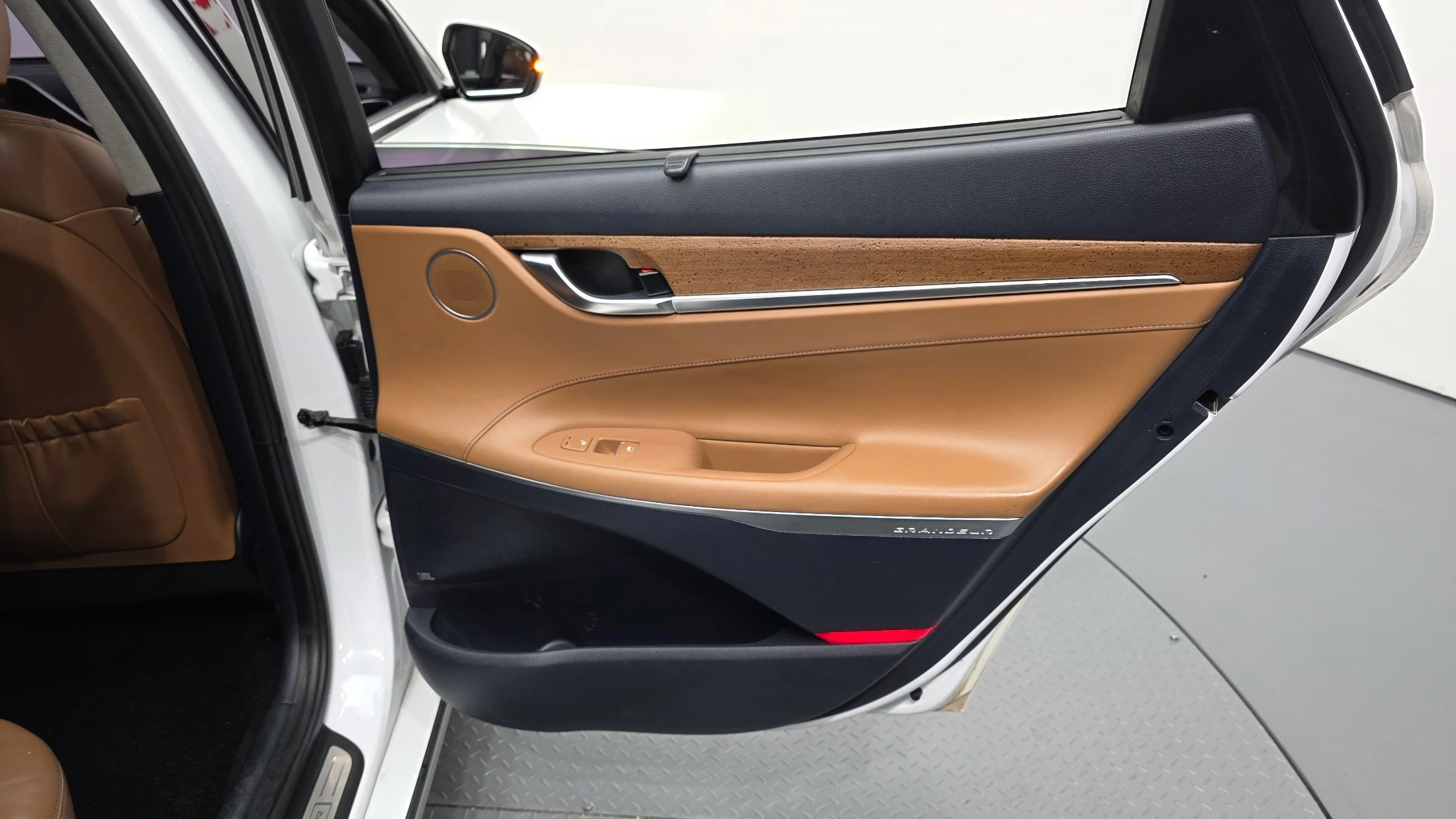 Hyundai Grandeur Ig Hybrid, 2017 — фото 26