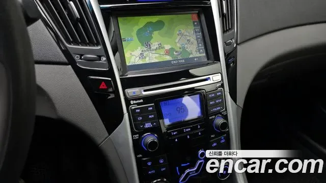 Hyundai Sonata YF Sonata, 2010 — фото 14