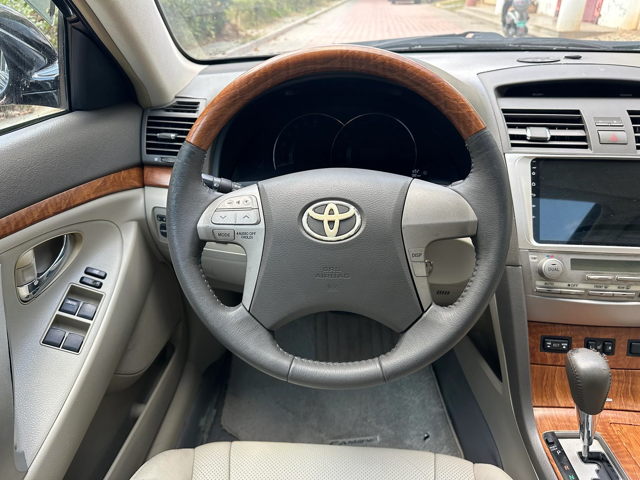 Toyota Camry, 2011 — фото 11