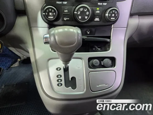 Kia Canival Carnival R, 2010 — фото 15