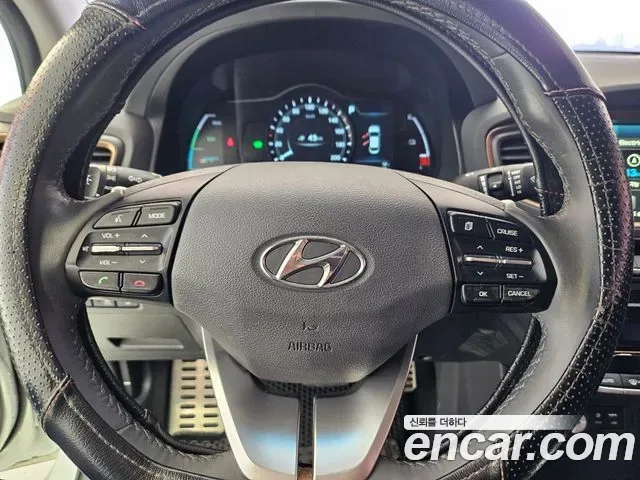 Hyundai Ioniq Ionic Electric, 2016 — фото 17