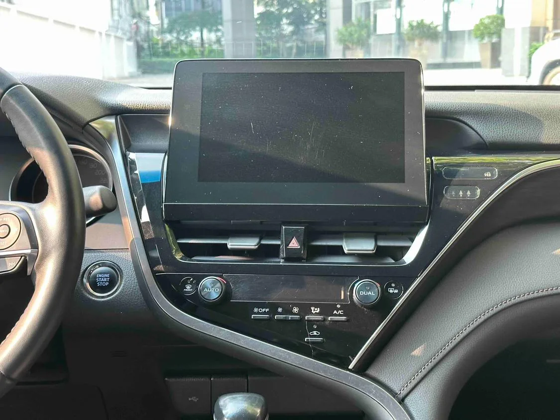 Toyota Camry, 2023 — фото 16