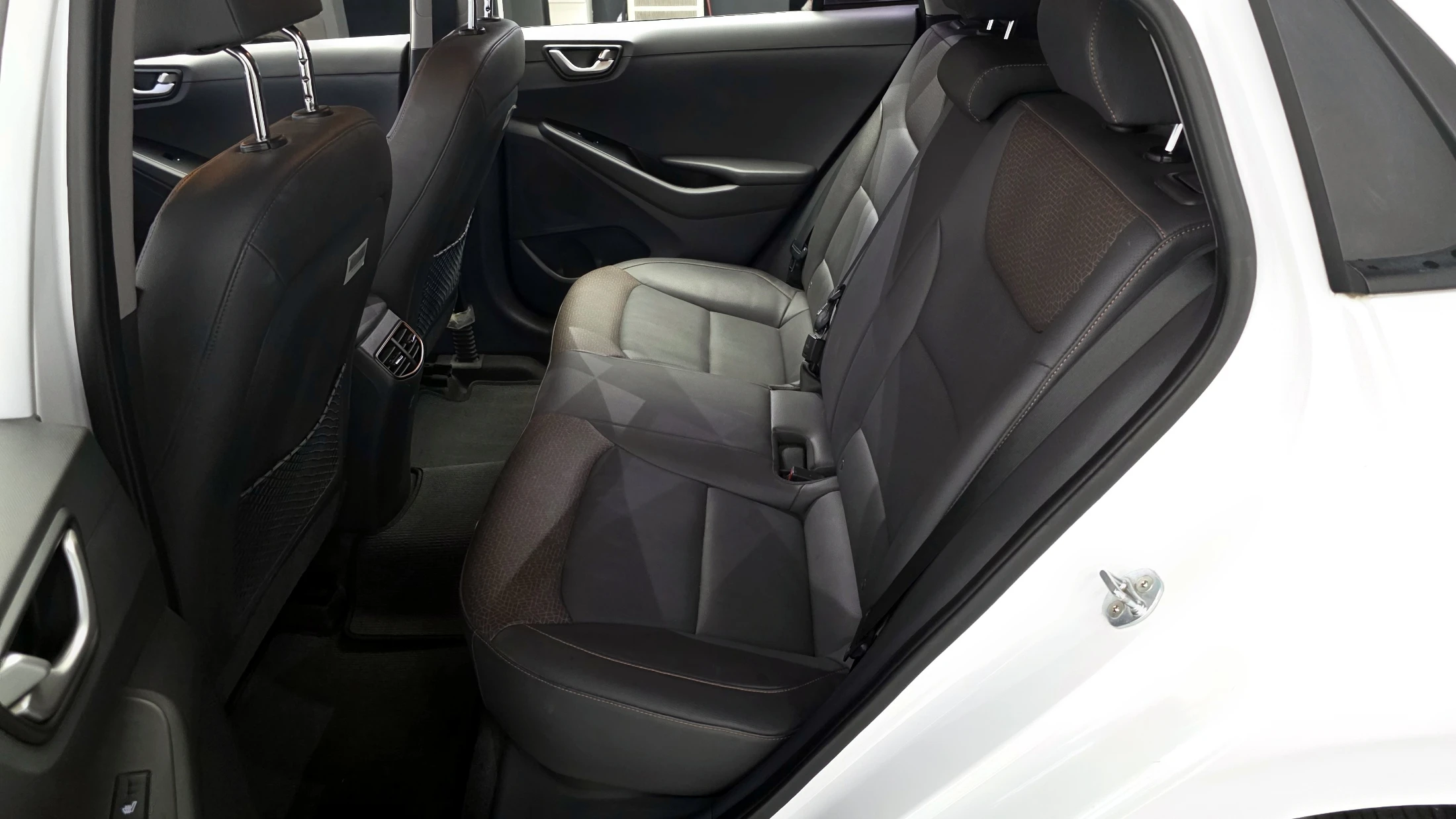 Hyundai Ioniq Ionic Electric, 2018 — фото 12