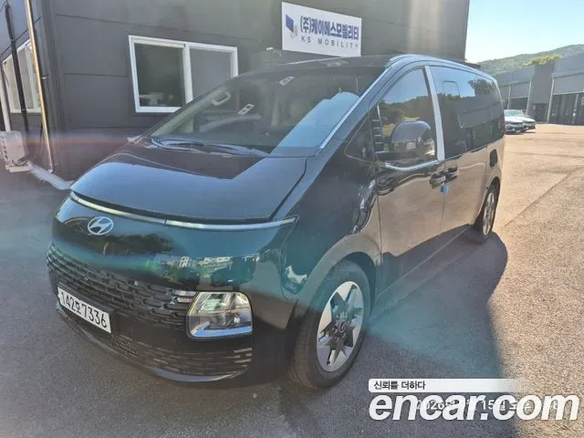 Hyundai Staria