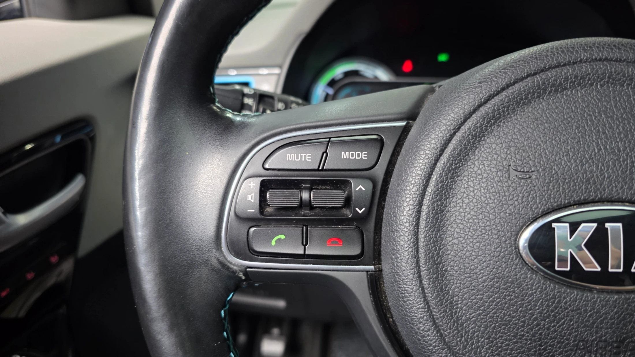 Kia Niro, 2017 — фото 30