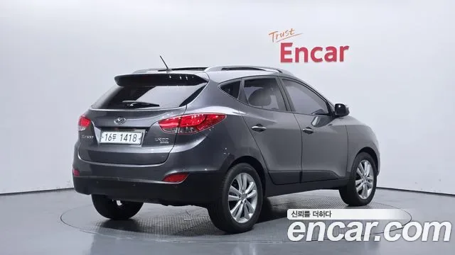 Hyundai Tucson ix, 2009 — фото 2