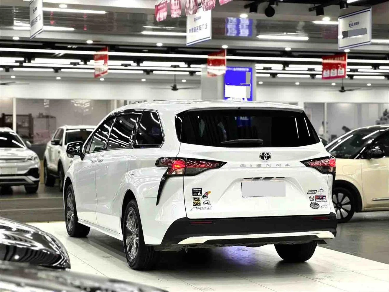 Toyota Senna, 2026 — фото 4