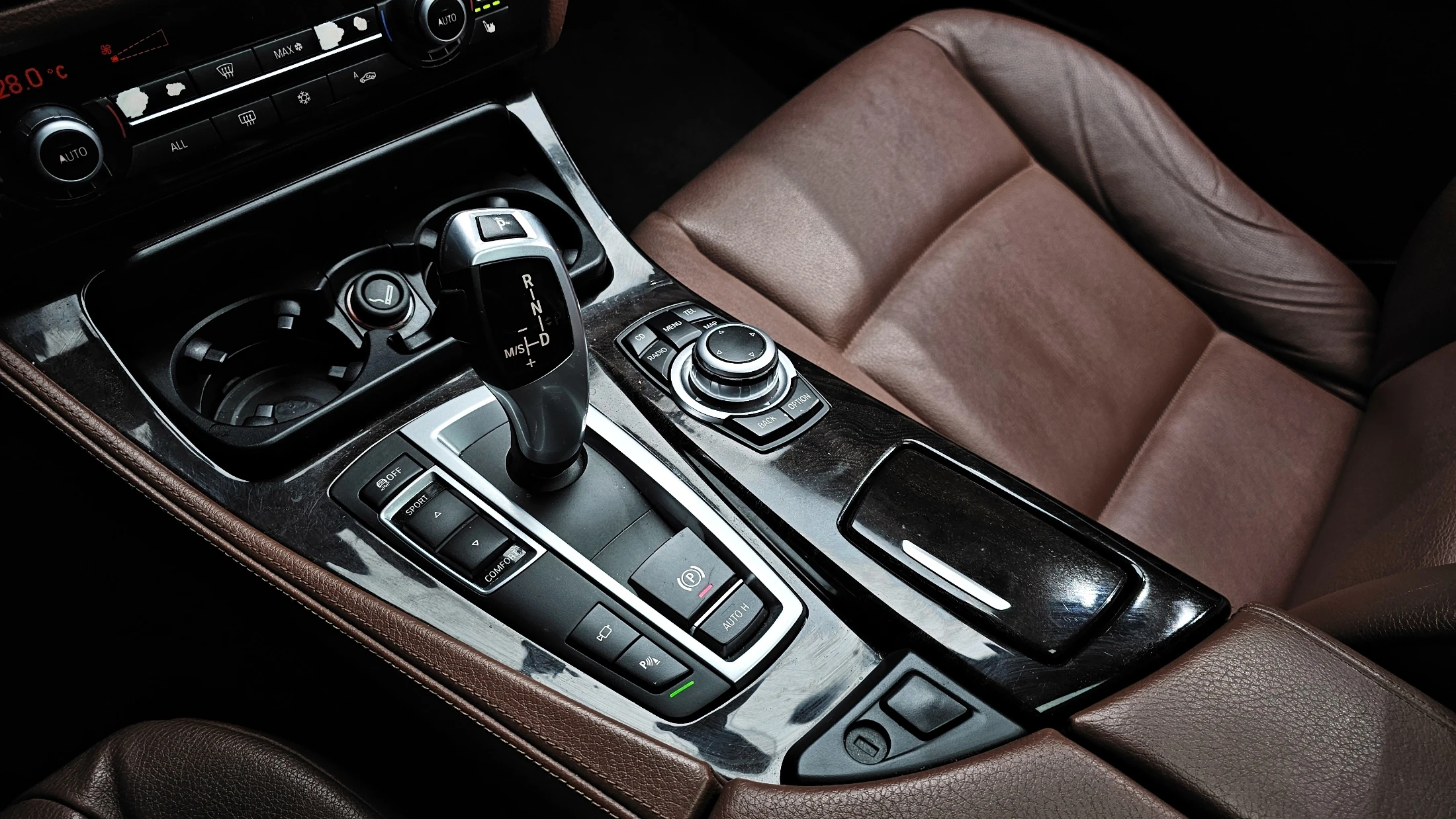 BMW 5-Series F10, 2012 — фото 9