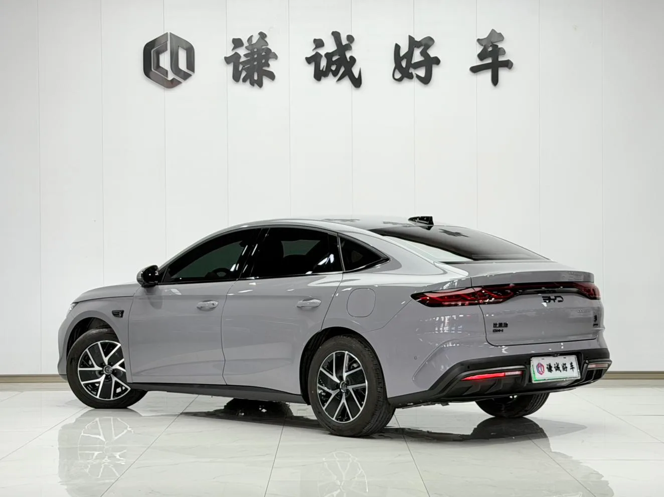 BYD Qin L DM, 2026 — фото 7