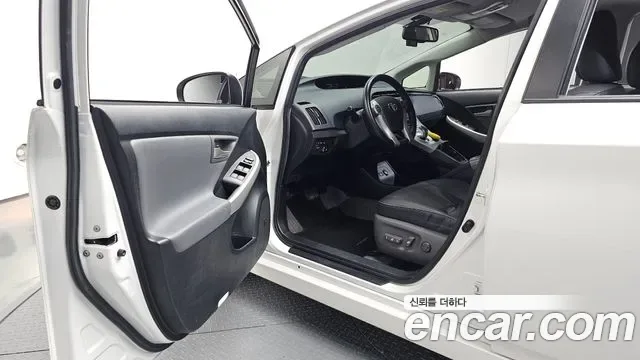 Toyota Prius, 2012 — фото 10