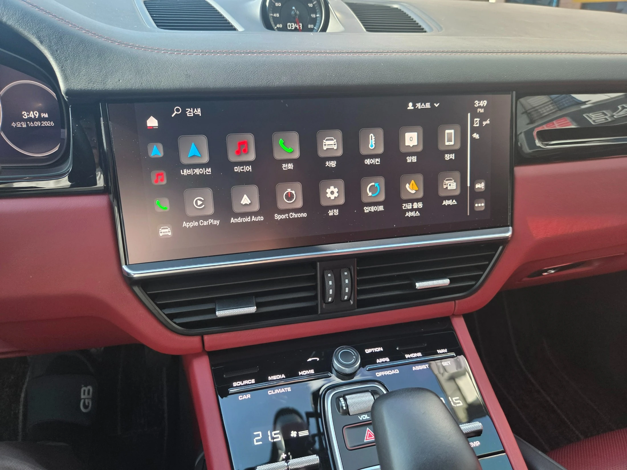 Porsche Cayenne PO536, 2022 — фото 13