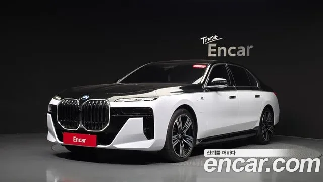 BMW 7-Series G70, 2025 — внешний вид автомобиля