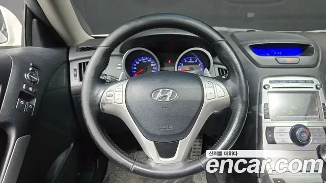 Hyundai Genesis Coupe, 2010 — фото 13