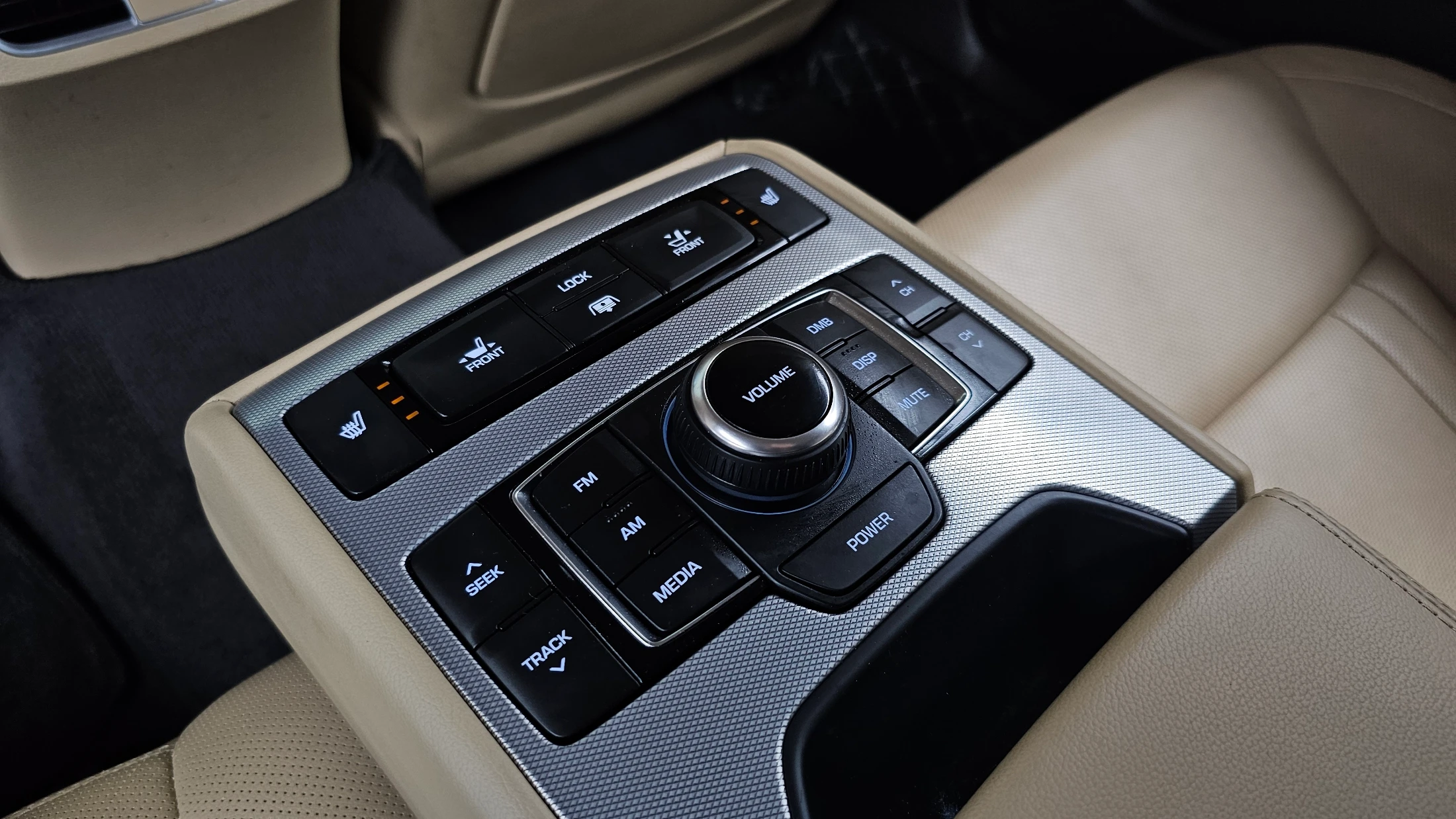 Genesis G80, 2016 — фото 18