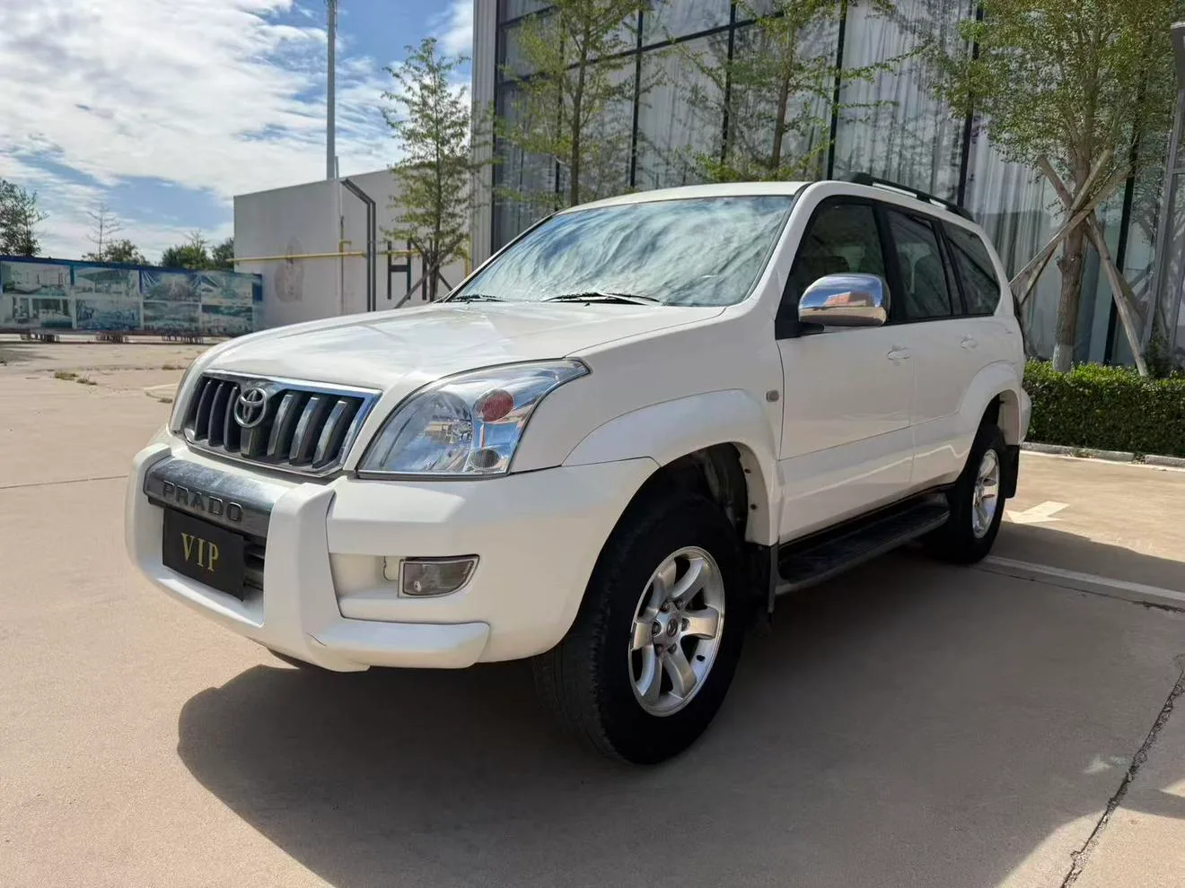 Toyota Prado (imported)