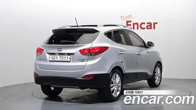 Hyundai Tucson ix, 2011 — фото 2
