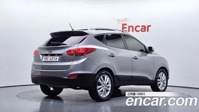 Hyundai Tucson ix, 2010 — фото 2