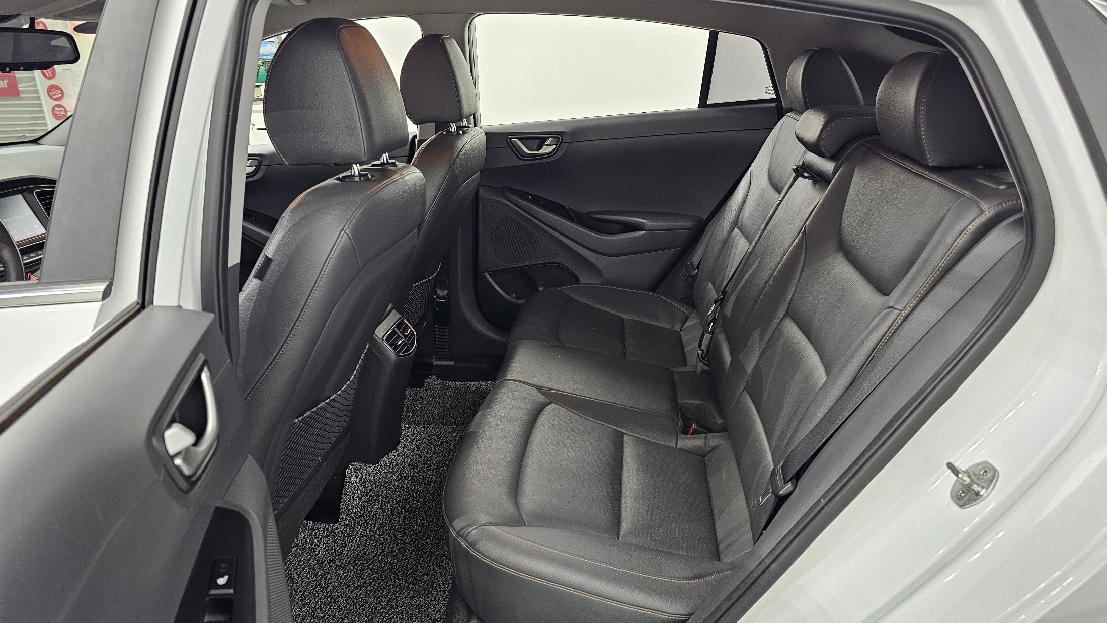Hyundai Ioniq Ionic Electric, 2016 — фото 12