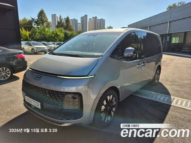 Hyundai Staria