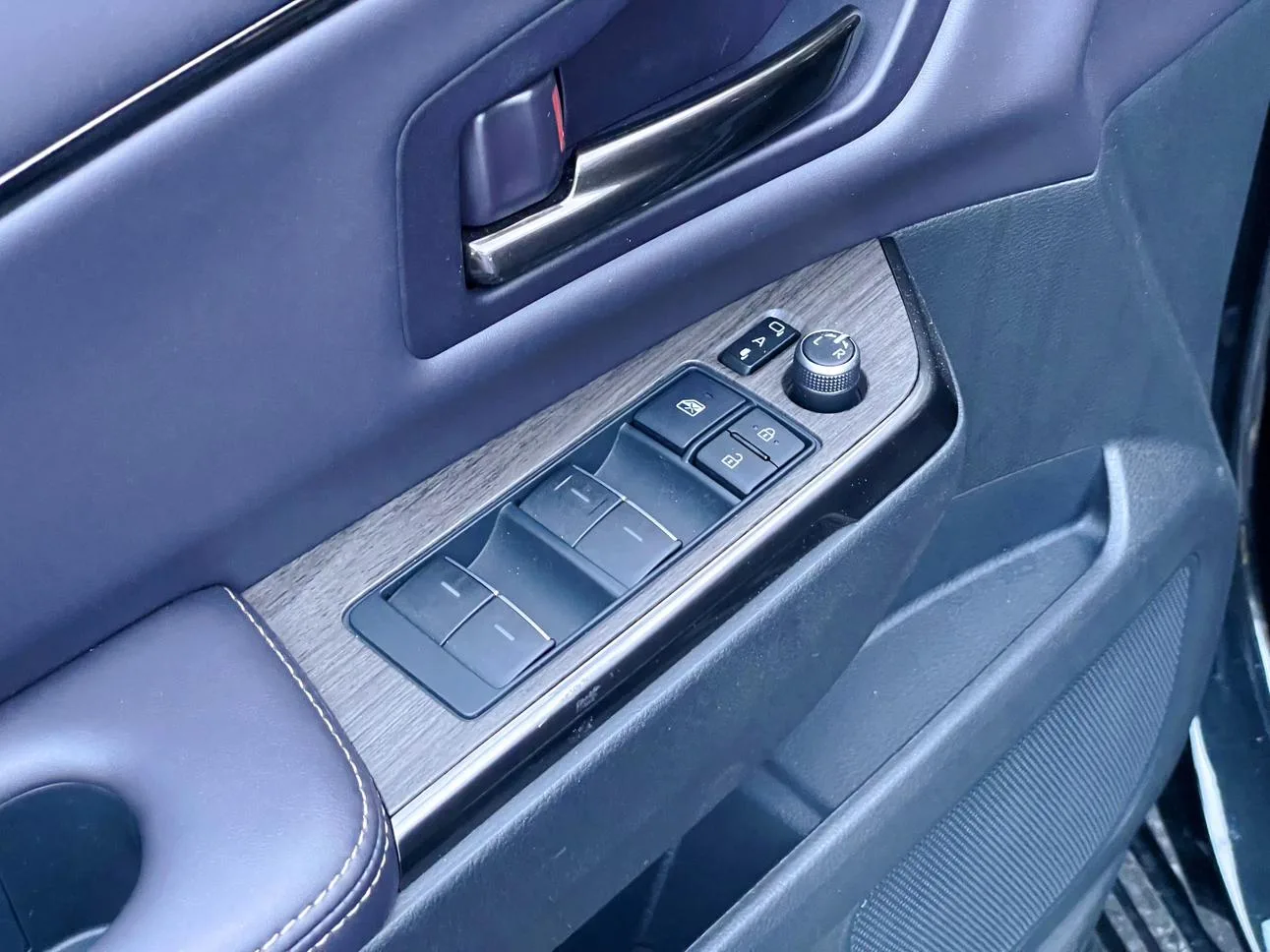 Toyota Senna, 2027 — фото 21
