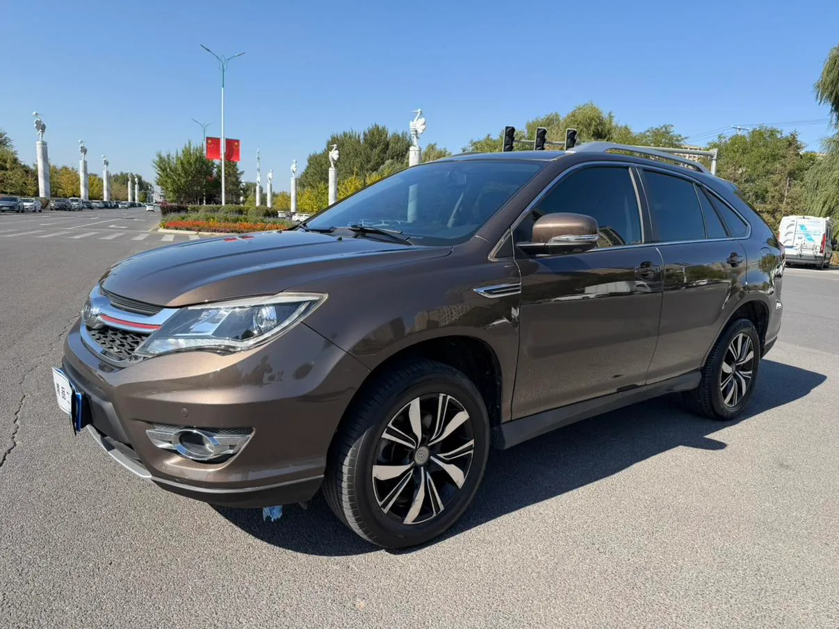 BYD S7