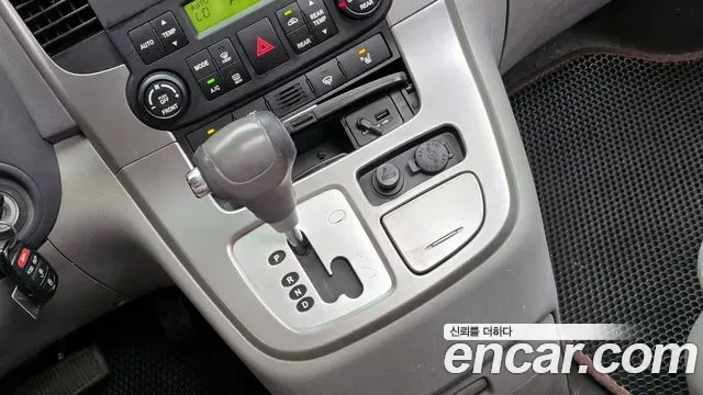 Kia Canival Carnival R, 2012 — фото 9
