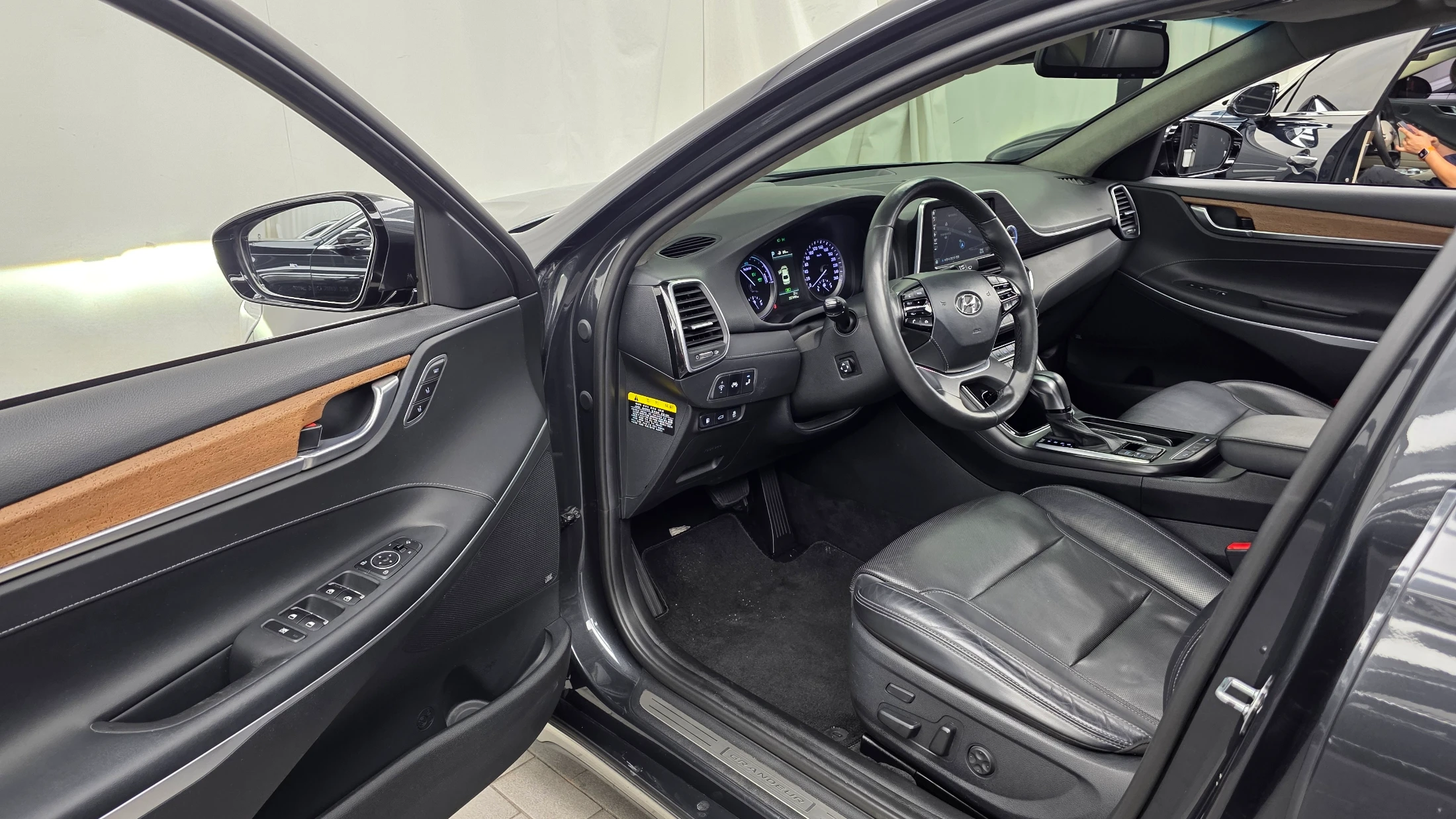 Hyundai Grandeur Ig Hybrid, 2017 — фото 10