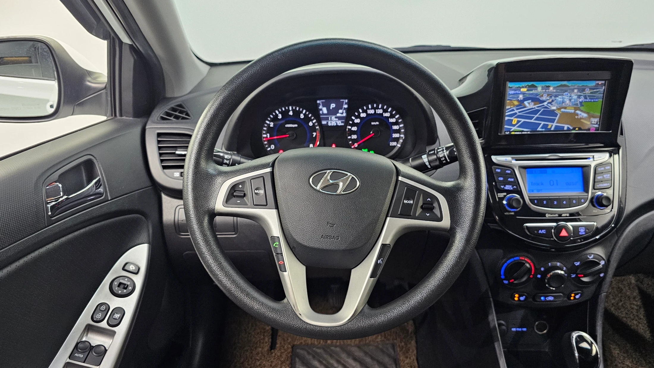 Hyundai Accent, 2012 — фото 13
