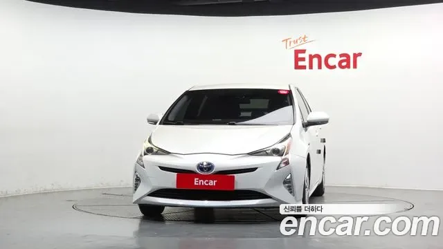 Toyota Prius, 2016 — фото 3