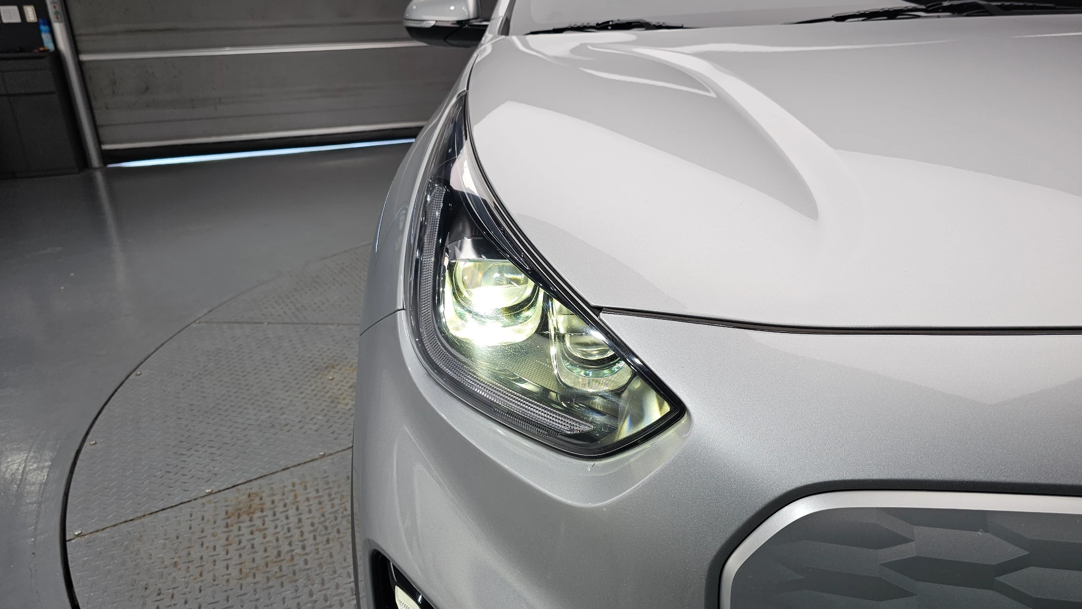 Kia Niro Plus, 2022 — фото 22