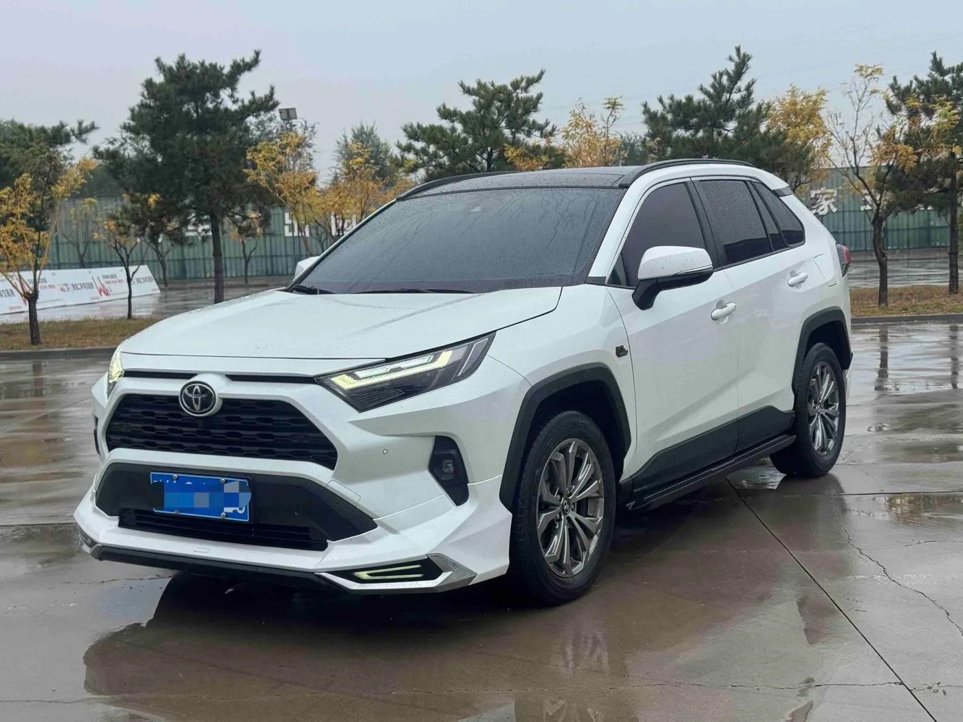 Toyota RAV4 Rongfang
