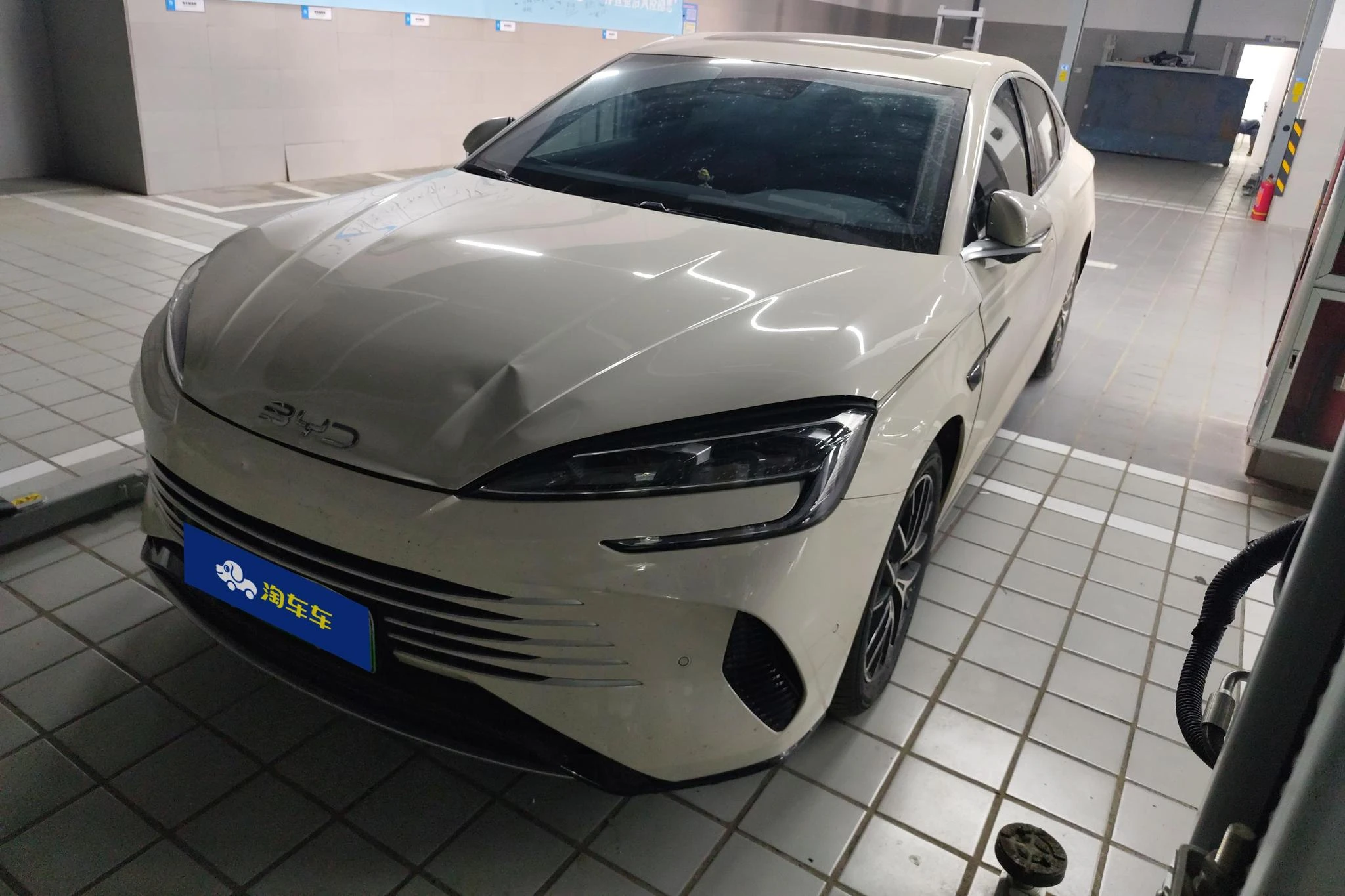 BYD Seal 07DM