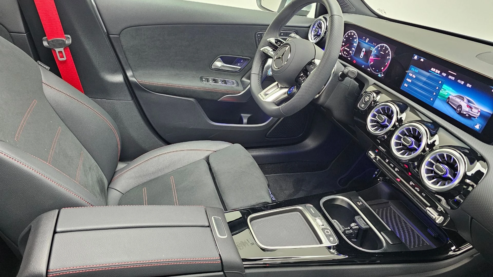 Mercedes-Benz A-Class W177, 2025 — фото 9