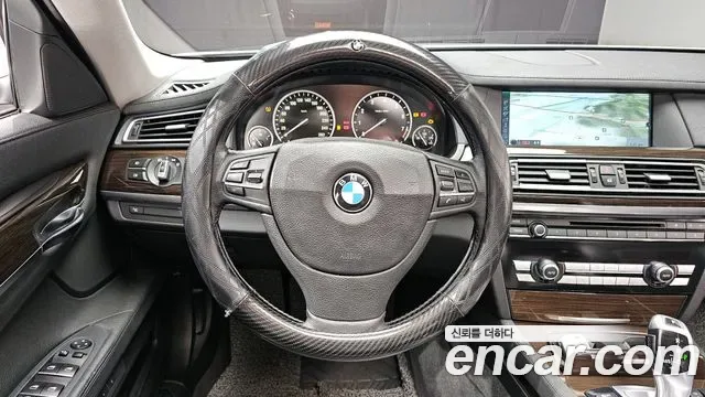 BMW 7-Series F01, 2010 — фото 13